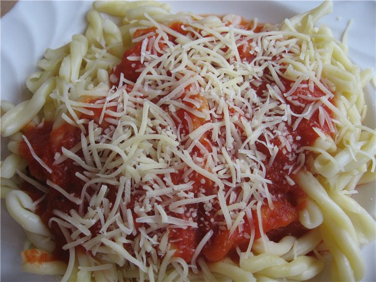 Spaghetti with Cheese and Sauce