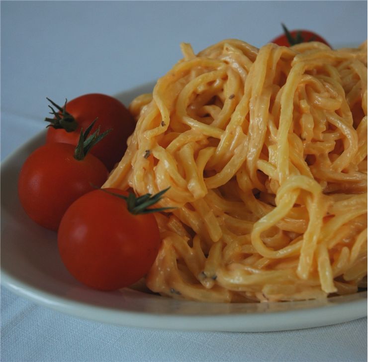 Spaghetti and Tomatoes